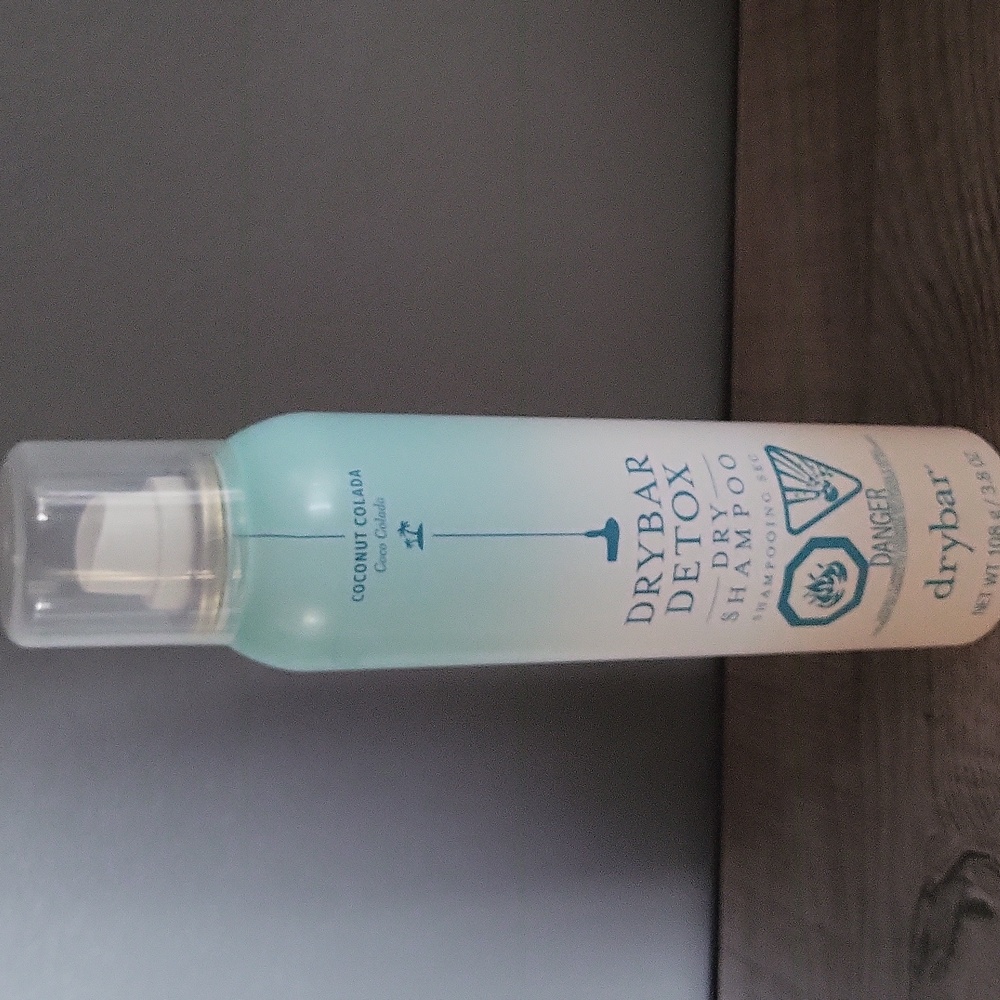 Drybar Detox Dry Shampoo in Coconut Colada 108 g